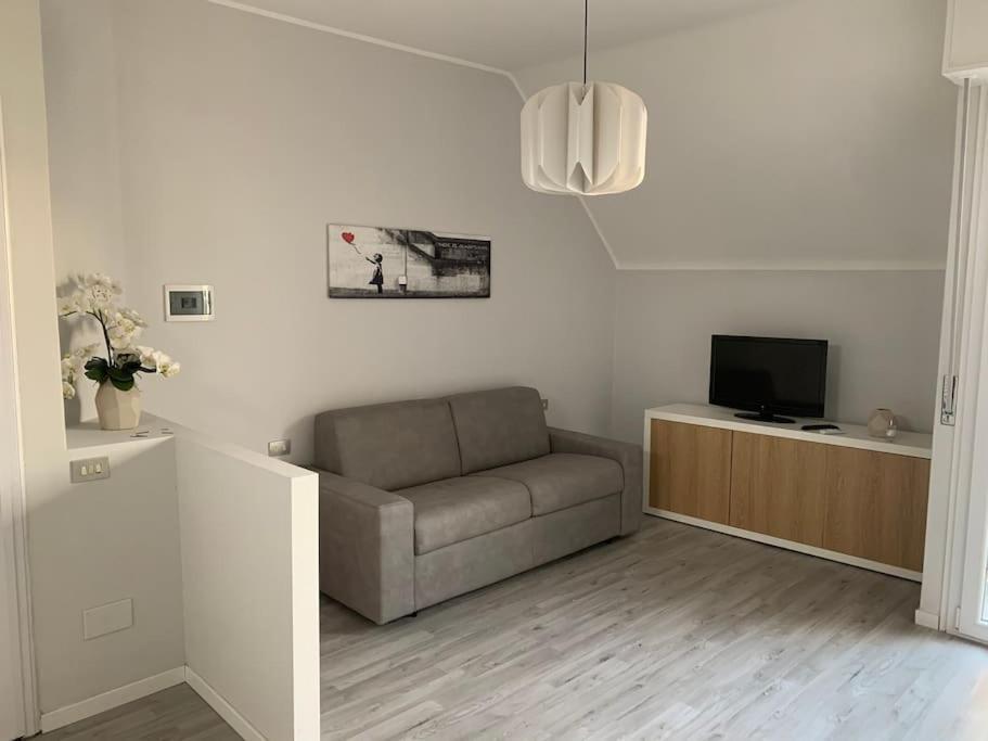 Apartamento Milano Besana Rent House Exterior foto